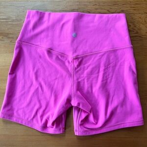 Lululemon spandex shorts, great condition, never worn, size 10